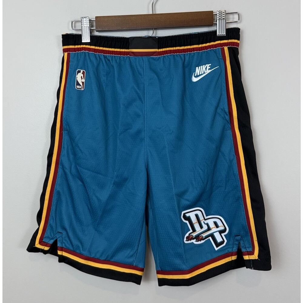 Youth Detroit Pistons Nike Teal Hardwood Classics Swingman Shorts Sz 10/12 Retro